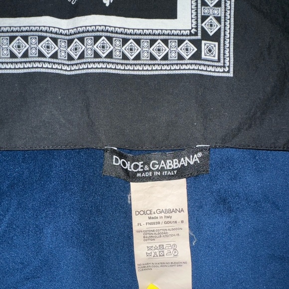 Authentic Dolce & Gabbana Scarf - Picture 2 of 4